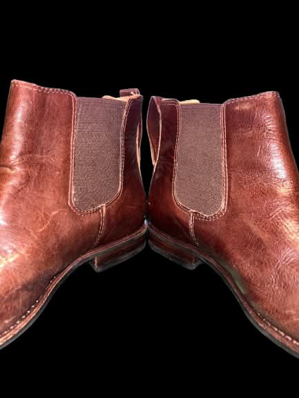 L.L.Bean Women’s Brown Leather Chelsea Ankle Boots – Size 8M